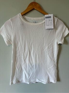NWT Brandy Melville White Tee Short Sleeve Shirt 100% Cotton
